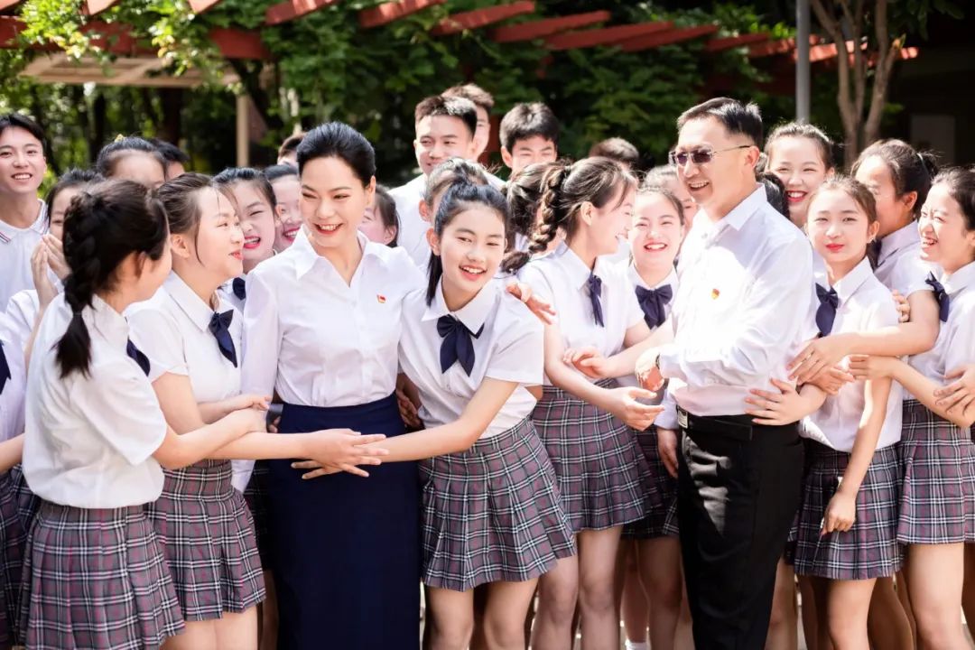 击剑女生冠军名单图片_名单冠军女生击剑图片高清_名单冠军女生击剑图片大全