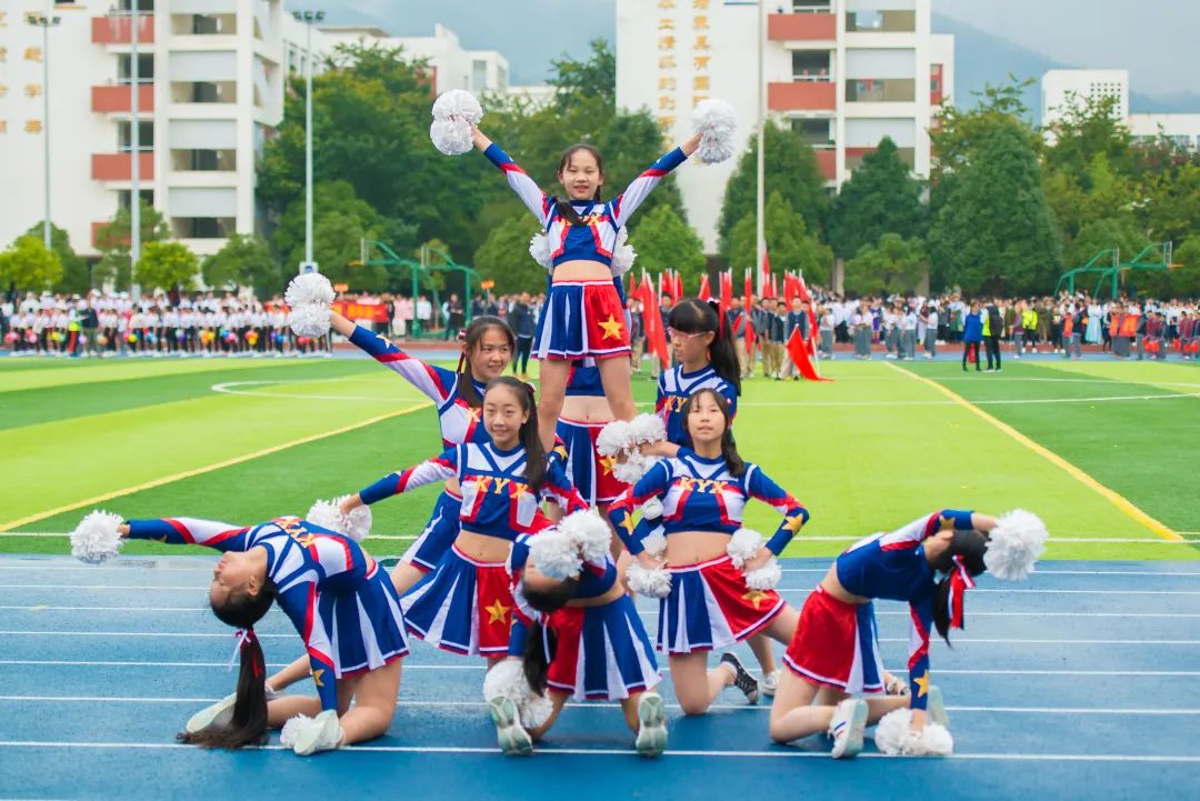 名单冠军女生击剑图片大全_击剑女生冠军名单图片_名单冠军女生击剑图片高清